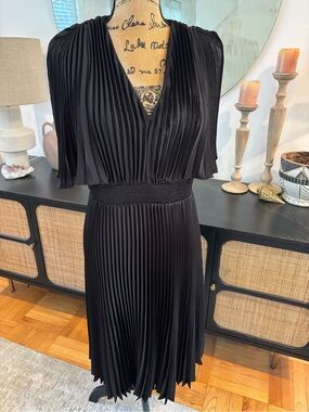 Express Black Pleated V-Neck Midi Dress